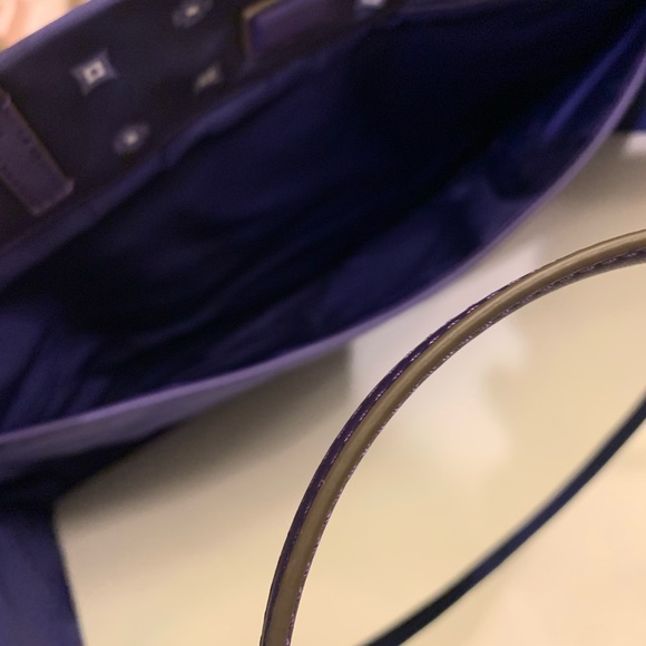 NWT Tory Burch Ella Tote in the color Nothing Ditsy - Picture 5 of 9